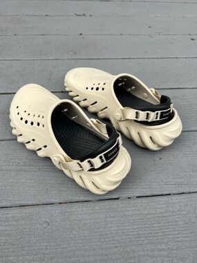Crocs Echo